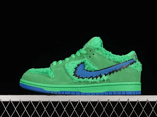 All Categories Nk SB Dunk Series Nk SB Dunk Low Low-top Sneakers OG Version Grateful Dead x Nk SB Dunk Low "Yellow Bear" Joint Model Green and Blue Bear Sports Skateboard Shoes CJ5378-300